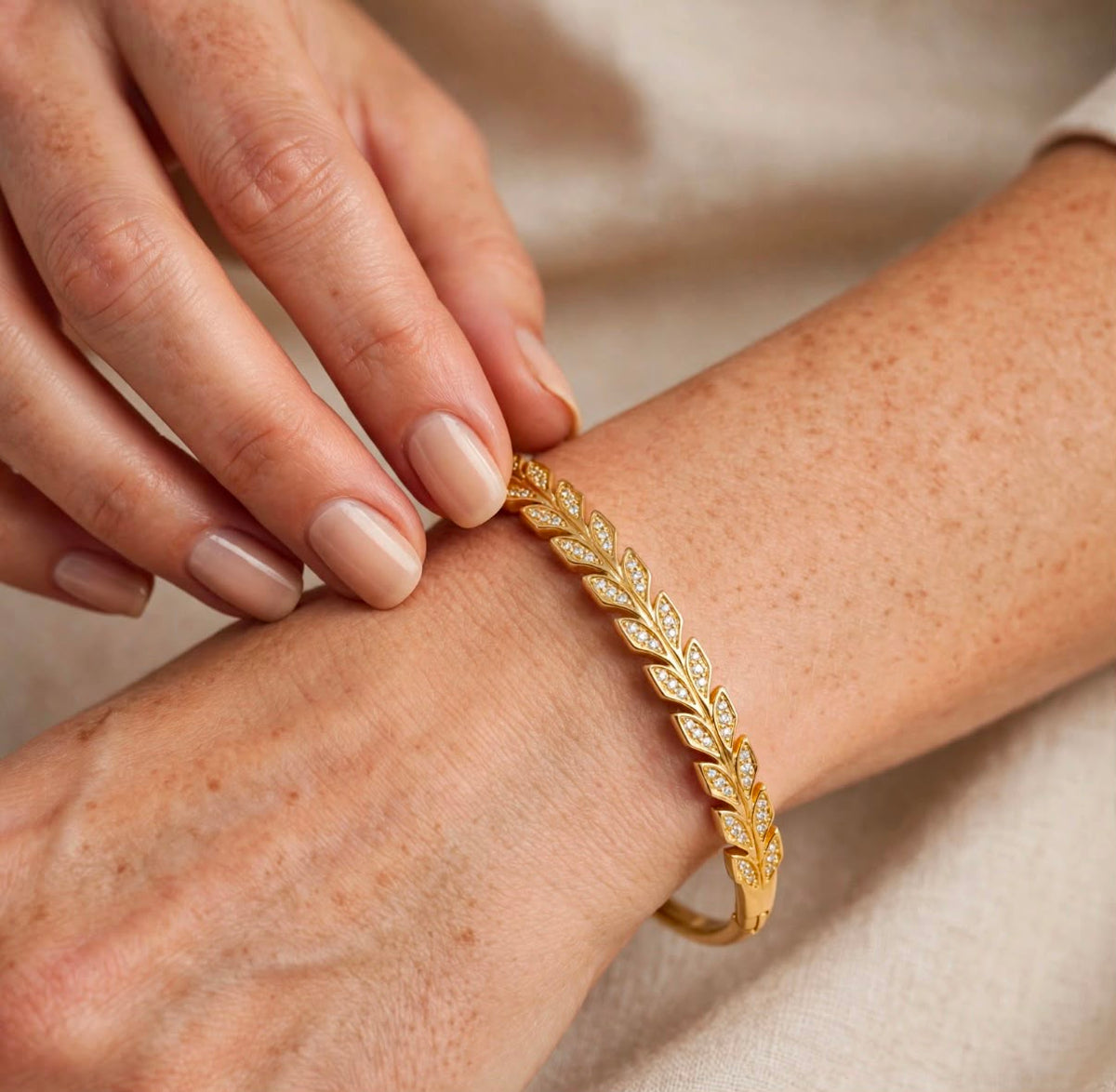 Golden Leaf Elegance Bracelet