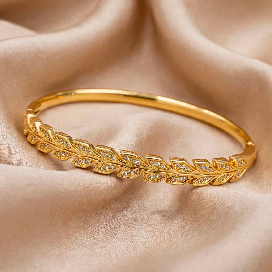 Golden Leaf Elegance Bracelet