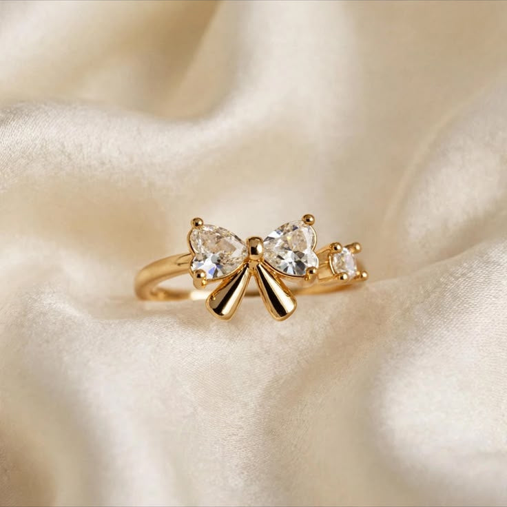 Lumière Bow Crystal Ring
